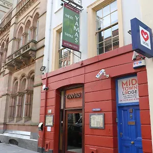 Midtown Hostal