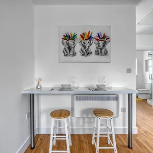 Complete Cute At Northfield Apartment